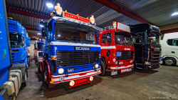 20251019-Tom-Holding-00446